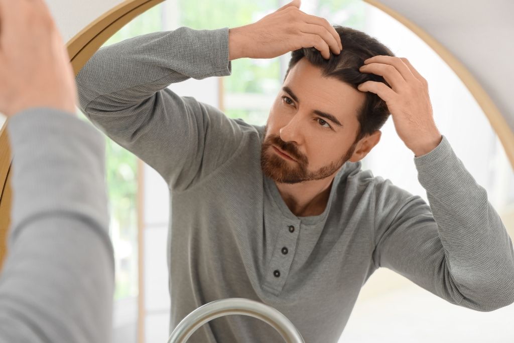 Die Wurzeln des Problems_ Ursachen von dunnem Haar und Haarausfall